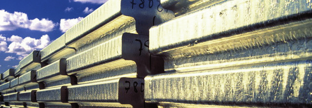 åìðñåõìüôùí êáé äõíáôüôçôá Commodity Index {50.000 + (50.000 x 4,5% x 2)}. ÏéêíìéêÞ Ýêèåóç óôéò êýñéåò ðáãêüóìéåò áãñýò êáé âéìç áíéêýò ðçãýò áõîüííôáé.