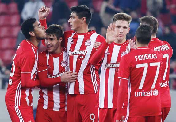 .. υπόθεση πρωτιά, νικώντας 2-0. Ο Σβάρνας, με αυτογκόλ, ήταν εκείνος που άνοιξε το σκορ, ενώ ο Ολυμπιακός συνέχισε να πιέζει, για να αυξήσει το προβάδισμά του.