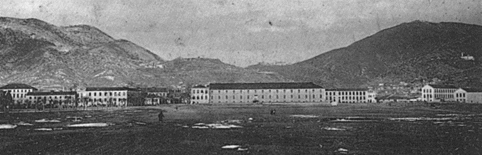 Επίσης, η περιοχή των καπναποθηκών βρισκόταν κοντά σε υπεραστικούς άξονες οδικής και σιδηροδρομικής κυκλοφορίας και κοντά στον άξονα που συνέδεε την Ξάνθη με τη Γενισέα πρώην πρωτεύουσα του νομού και
