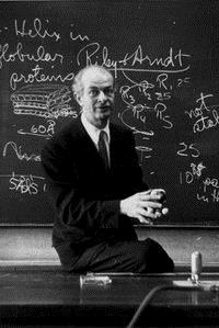 Linus Pauling Έγραψε τη μονογραφία : Nature of the chemical bond Τιμήθηκε