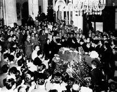 εκκλησίας μας. Φρίκη, ούτε ο υπόνομος των Αθηνών δεν θα ανέδιδε τέτοια δυσωδία. Έφτασε η Δευτέρα παρουσία!