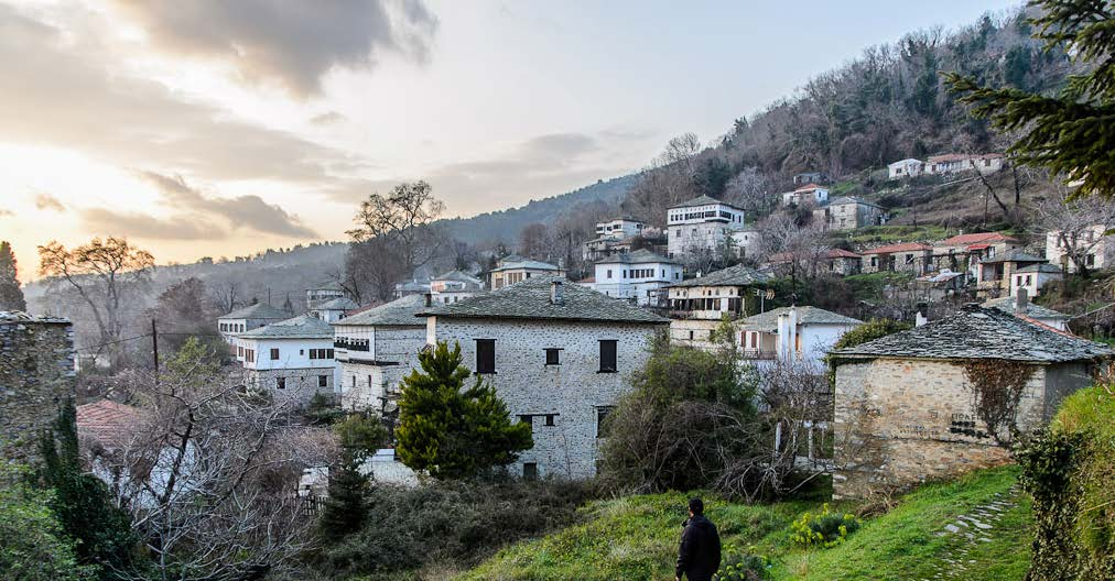 Περιήγηση και γεύμα εξ ιδίων. Στη συνέχεια ξεκινάμε για το Πισοδέρι και τη Φλώρινα. Το βράδυ παρακολούθηση της Ανάστασης και αναστάσιμο δείπνο με μαγειρίτσα.