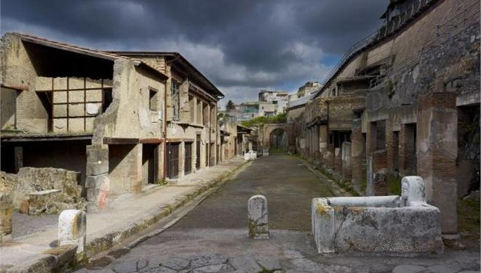 γνωριμίες με πολλές γυναίκες