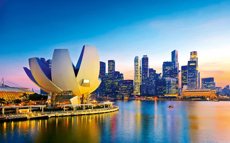 Πολυεθνικές Επιχειρήσεις Η Σιγκαπούρη πλέον είναι μια πολύ πλούσια χώρα: Το κατά κεφαλήν εισόδημα των κατοίκων της ξεπερνά το αντίστοιχο των