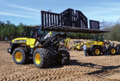 december 2012 KOMATSU - novinka pre poľnohospodársky sektor Tento rok prišla spoločnosť KUHN SLOVAKIA, s.r.o., autorizovaný distribútor stavebných strojov KOMATSU s novinkou určenou pre poľnohospodársky sektor.