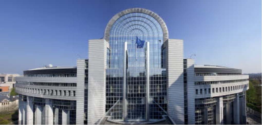 12 Κτίριο Paul-Henri Spaak, Βρυξέλλες Πηγή: Ευρωπαϊκό Κοινοβούλιο Τμήμα 2 Η ανάλυση του Συνεδρίου σχετικά με τις δυνητικές εξοικονομήσεις χάρις στη μεταφορά των δραστηριοτήτων από το Στρασβούργο στις