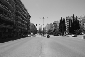 Η δυνατότητα παρεμβάσεων επομένως στο οδόστρωμα είναι περιορισμένη. Ωστόσο η Βασ.