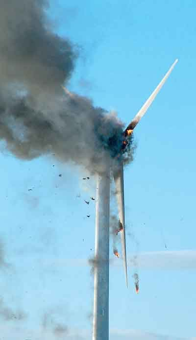 ENERGIA EOLIKOA Desabantailak : Ekologikoak Paisaian-inpaktua Soinu-inpaktua Erabilitako lurrazalerako efizientzia txikia (3-4 terawatt-eko potentzia ekoizteko munduko