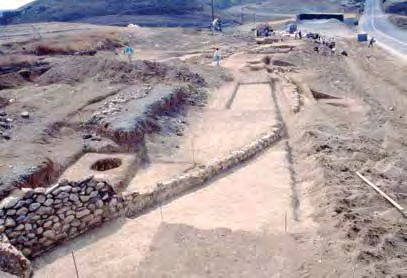 Τάφοι Γεωμετρικής, Ρωμαϊκής Χαλκού / Early bronze age apsidal & Βυζαντινής περιόδου / Early middle buildings & late bronze age settlement, graves 7) ρχιτεκτονικά κατάλοιπα Μυηναϊκής of the geometric,