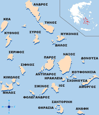 πολύπλοκη ακτογραμμή, την ύπαρξη περισσοτέρων από 2000 νησιών και πολλών κόλπων.