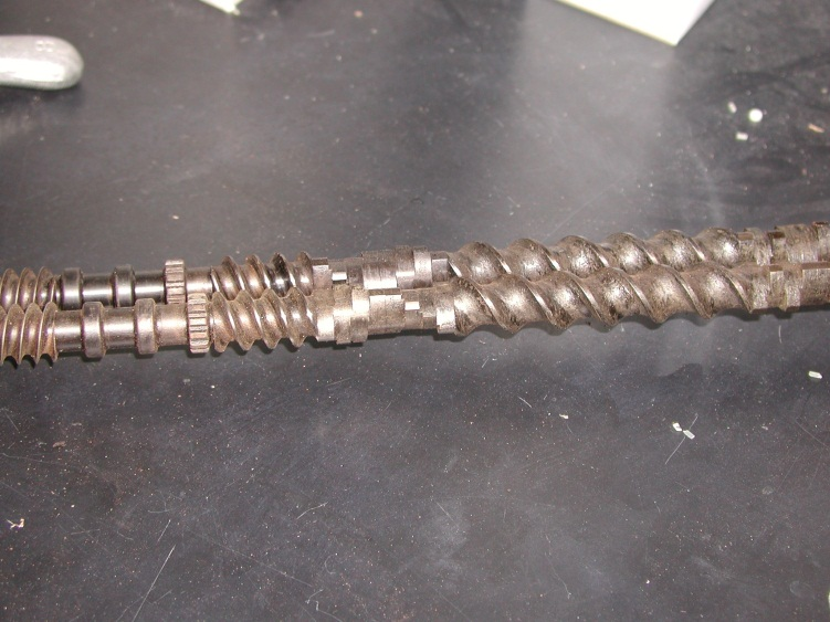Advantages of Single Screw: Low Cost