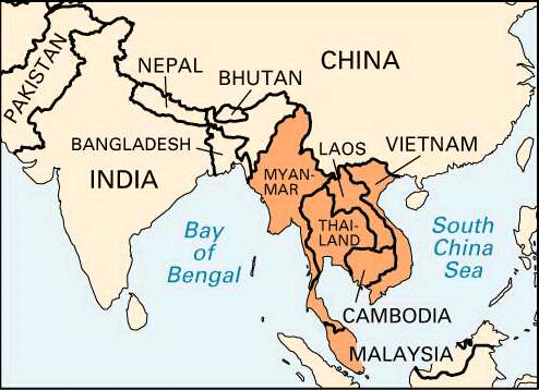 Βρέχεται στα δυτικά από τον Ινδικό ωκεανό (κόλπος της Βεγγάλης, θάλασσα των Ανταµάν, Στενό της Μαλάκα) και στα ανατολικά από τον Ειρηνικό ωκεανό (Νότια Κινεζική θάλασσα).
