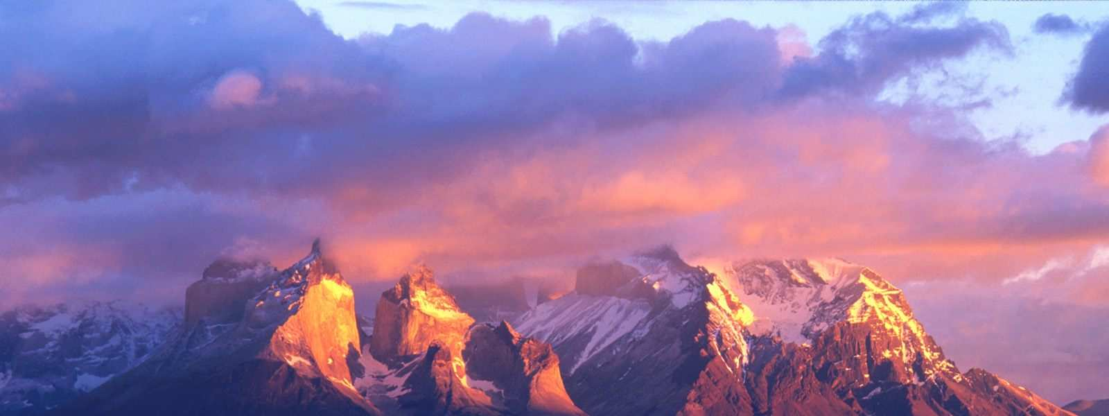 Εθνικό Πάρκο Torres Del Paine Το πιο φηµισµένο πάρκο της Νότιας Αµερικής και ένα από τα ωραιότερα