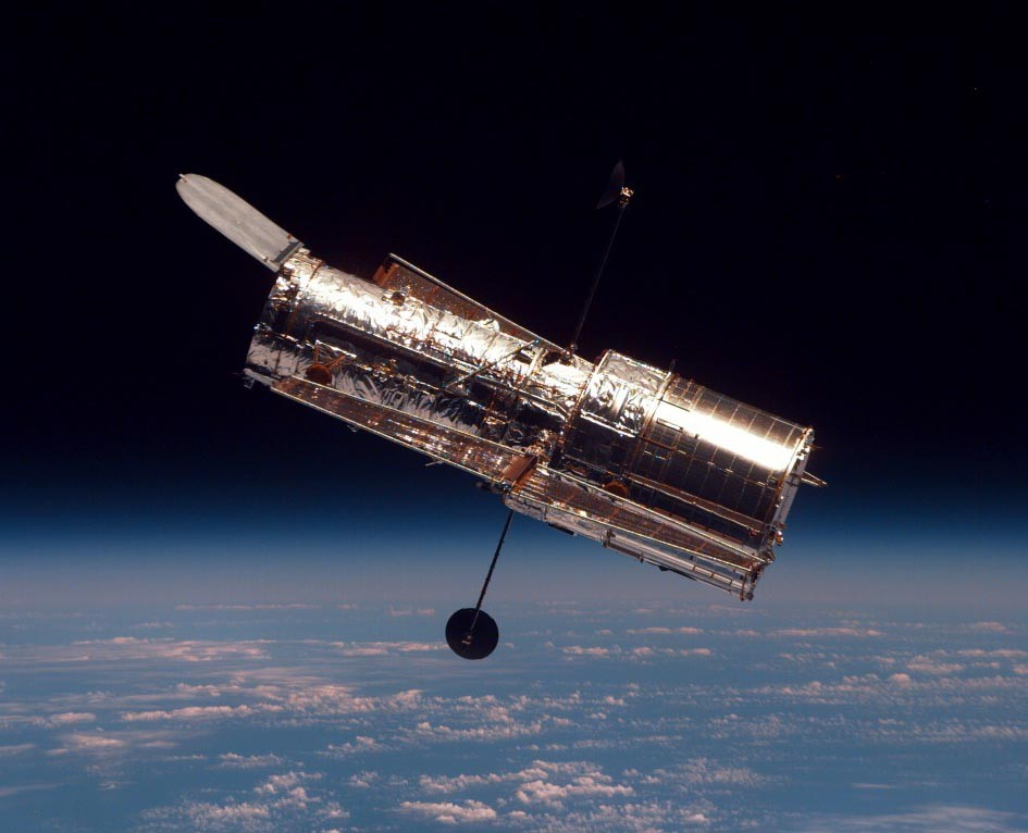ΔΙΑΣΤΗΜΙΚΑ ΤΗΛΕΣΚΟΠΙΑ Οπτικό: Hubble διάμετρος: 2.