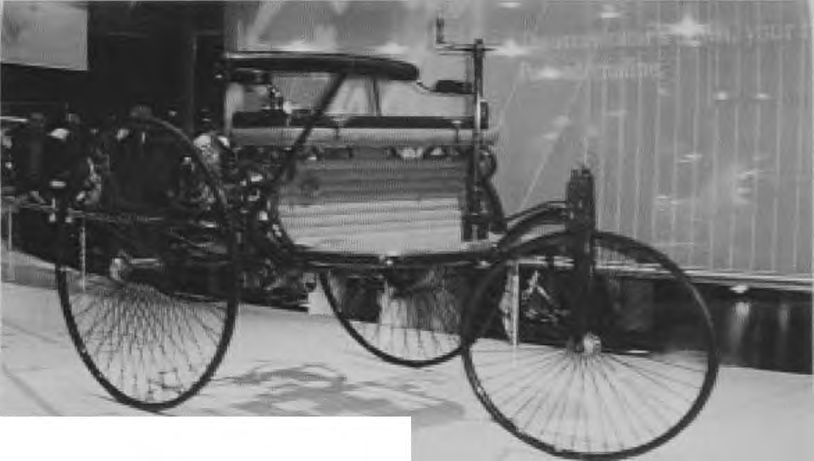 Αρχισε την παραγωγή το 1888, την πρώτη παραγωγή αυτοκινήτου στην ιστορία στηριζόμενος στην εταιρεία "Benz & Sie" που ο ίδιος είχε ιδρύσει.