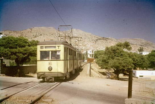 και τη μετακίνηση του εργατικού πληθυσμού από και προς τις παραγωγικές μονάδες της περιοχής.