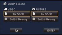 Βασικές λειτουργίες Επιλογή μέσου εγγραφής [HC-V707M] Μπορείτε να επιλέξετε ξεχωριστά την κάρτα και την ενσωματωμένη μνήμη για την αποθήκευση βίντεο ή φωτογραφιών. 1 Αλλάξτε τον τύπο λειτουργίας σε ή.
