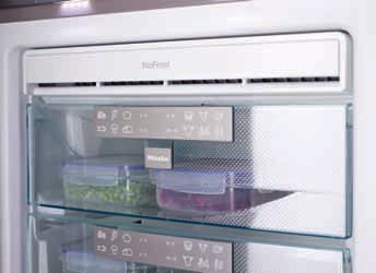 Vďaka ventilátoru chladný vzduch cirkuluje, čo zaručuje rovnomernú tep lotu v celom vnútornom priestore a rý chle ochladenie vašich potravín.