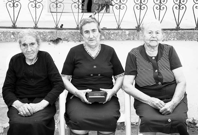Βγαίνω μόνο με τον Γιούρι ENG