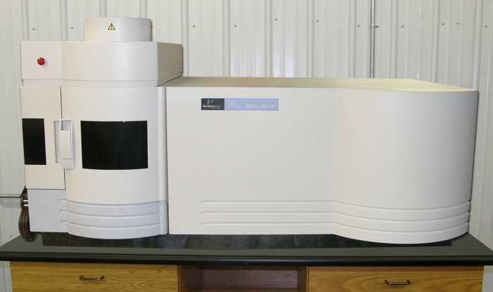 pomoću AAS-a (atomskog apsorpcijskog spektrofotometra; slika 13) ili emisijskom tehnikom pomoću ICPS-a (plazme; slika 14).