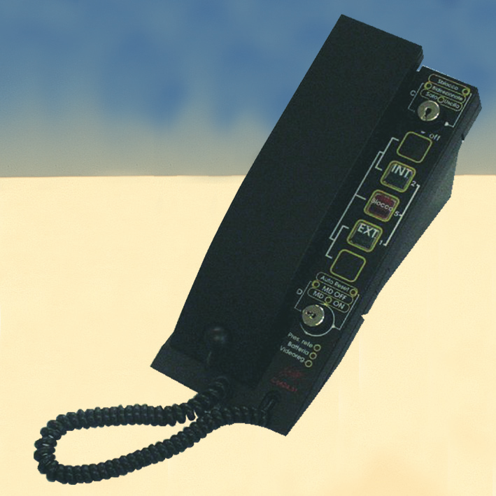 Συστήματα διασύνδεσης ΕΞΑΡΤΗΜΑΤΑ ΤΟΥ ΣΥΣΤΗΜΑΤΟΣ o 523, Πλήρης κεντρική μονάδα διαχείρισης o 624, Κονσόλα ελέγχου συστήματος με ενδοεπικοινωνία 1 Ηλεκτρική κλειδαριά εξωτερικής θύρας 2 Ηλεκτρική