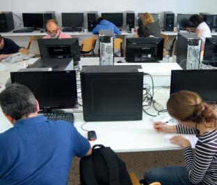 αυτοχρηματοδοτούμενων εκπαιδευτικών σεμιναρίων την περίοδο από 30 Σεπτεμβρίου έως και 28 Νοεμβρίου 2013. Τα σεμινάρια αυτά αναφέρονταν στα παρα κάτω αντικείμενα: 1.