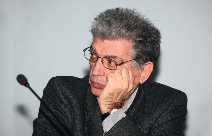 Σχόλια για το «πρασίνισμα» της ΚΑΠ 2015-2020 ΝΙΚΟΣ ΜΠΕΟΠΟΥΛΟΣ ΚΑΘΗΓΗΤΗΣ ΣΧΟΛΗ ΤΡΟΦΙΜΩΝ ΒΙΟΤΕΧΝΟΛΟΓΙΑΣ & ΑΝΑΠΤΥΞΗΣ Η ανακοίνωση της Επιτροπής «Η ΚΑΠ με χρονικό ορίζοντα το 2020: η αντιμετώπιση των