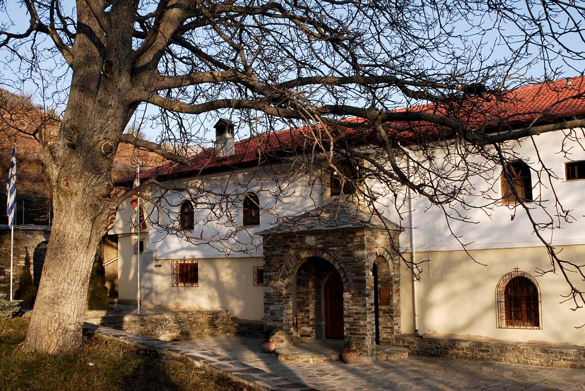 Η. Μνλή Αγίαο Τξηάδνο θαη νη εηθόλεο ηνπ