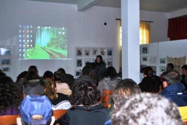 Σελίδα 8 Διημερίδα με θέμα «Χειρισμός και παροχή πρώτων βοηθειών σε τραυματισμένα άγρια ζώα» Με ιδιαίτερη επιτυχία έκλεισαν οι εργασίες της διημερίδας που διοργάνωσε ο Φορέας Διαχείρισης Δέλτα