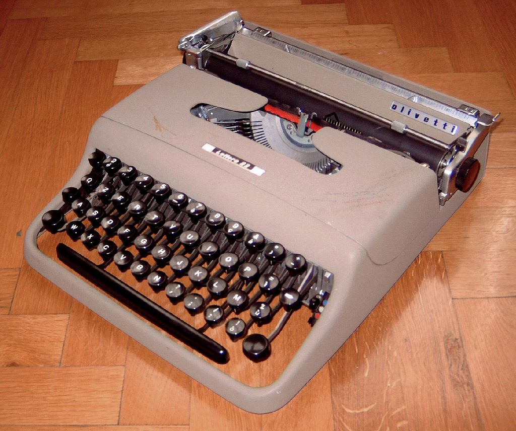 Γραφομηχανή Δημιουργός : Πελεγκρίνο Τούρρι Χρονολογία : 1808 Η γραφομηχανή είναι μια μηχανική ή ηλεκτρομηχανική συσκευή με την οποία μπορεί ο χρήστης να τυπώσει ένα κείμενο σε χαρτί.