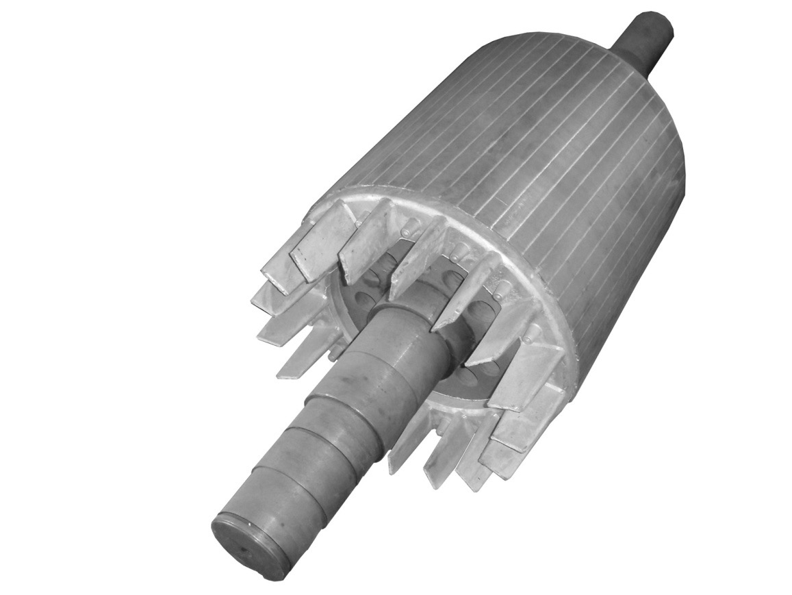 Rotor môže byť konštrukčne vyhotovený buď ako rotor s vinutou kotvou často nazývaný rotor krúžkový, alebo ako rotor s kotvou nakrátko tiež často nazývaný klietkový rotor (obr.5.