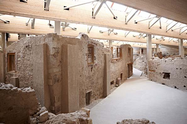 σύγχρονη πόλη καλύπτει όλες τις προηγούμενες φάσεις κατοίκησης και τα ευρήματαπουέρχονταιστοφωςείναιαποσπασματικάκαιηεπέκτασητηςέρευνας είναιδύσκολη(aravantinosκαιfappas2014).