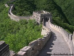 Το Σινικό τείχος, είναι κινεζική οχύρωση που κατασκευάστηκε σταδιακά, προκειμένου να προστατευθεί η Κίνα από τις επιδρομές μογγολικών και τουρκικών