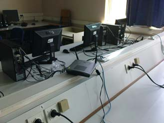Διαθέσιμα υπήρχαν μόνο δύο APs, όπου το ένα (Cisco AP 1130) εγκαταστάθηκε στο εργαστήριο-γ ενώ το δεύτερο (Cisco AP 1230) εγκαταστάθηκε στο εργαστήριο-α. Σημεία Εγκατάστασης των Access Points.