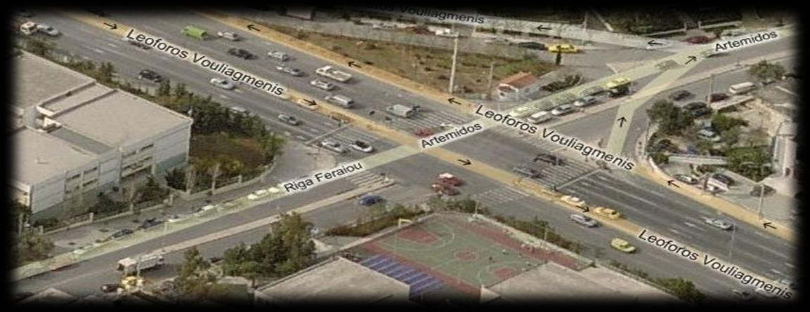 Το πλάτος του δρόμου είναι 28.00 m ενώ τα βάθρα τοποθετούνται σε ελάχιστη απόσταση 2m από την παρειά του πεζοδρομίου, για να διευκολύνεται η κίνηση των πεζών.
