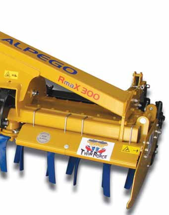 3 E CARACTERÍSTICAS Rotor porta cuchillas circular antiembozamiento Cuchillas con baja absorción de energía Protecciones por debajo de la caja Barra niveladora fi jada en el rodillo con regulación