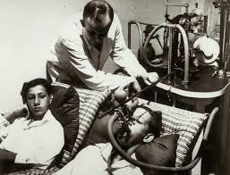 Βέβηλη χρήση του ανθρωπίνου σώματος Το ανθρώπινο σώμα ως αντικείμενο (τα ιατρικά πειράματα και οι δοκιμές φαρμάκων του Δρ Γιόζεφ Μένγκελε και του Δρ Καρλ