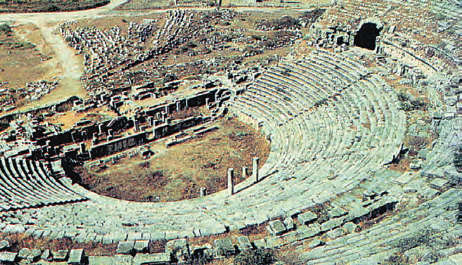 ΣΤΑ ΑΡΧΑΙΑ ΧΡΟΝΙΑ 47 3. Ερείπια από την αρχαία Μίλητο, αποικία των Αθηναίων. Η πόλη καταστράφηκε τελείως από τους Πέρσες. Αργότερα όμως ξαναχτίστηκε. γκασαν τους Έλληνες της Μ.