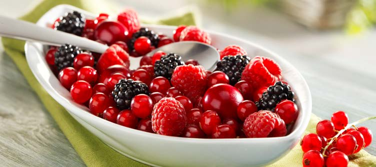 0800 Φρούτα του δάσους Συνταγή smoothie 1 μπανάνα 200 γρ Φρούτα του δάσους bofrost* (κωδ. 0800) 1 φλυτζάνι γάλα καρύδας 1 κ.σ. chia σπόρους Ποικιλία φρούτων (κωδ. 0800) ½ κ.γλ.