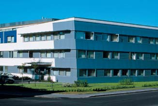 Jablotron Group so svojimi dcérskymi spoločnosťami dnes disponuje operačnou plochou cca 10 000 m 2 a zamestnáva viac než 250 ľudí. Ročný obrat Jablotron Group sa blíži k 1 mld.