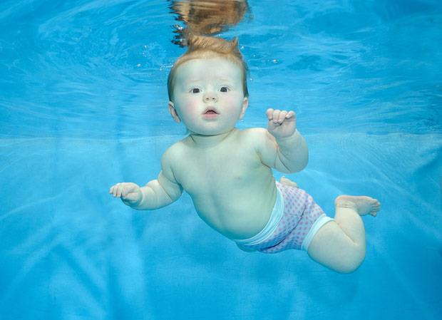 Κολύμβηση για βρέφη Τι είναι η κολύμβηση βρεφών; Το πρόγραμμα "Κολύμβησης βρεφών και νηπίων" είναι μια φυσική δραστηριότητα που οργανώνεται σε παιδαγωγικά μαθήματα κολύμβησης τα όποια απευθύνονται σε