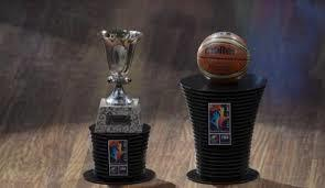 MΟΥΝΤΟΜΠΑΣΚΕΤ Το παγκόσμιο κύπελλο καλαθοσφαίρισης είναι η σπουδαιότερη διοργάνωση της FIBA. Στην Ελλάδα είναι γνωστό ως Μουντομπάσκετ.