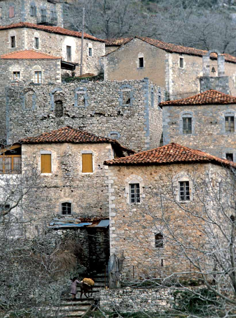 08 Παραδοσιακή Αρκαδική αρχιτεκτονική σε σπίτι της Δημητσάνας. View of Houses Peloponnese, Arcadia: Dimitsana Velissarios Voutsas/www,iml.