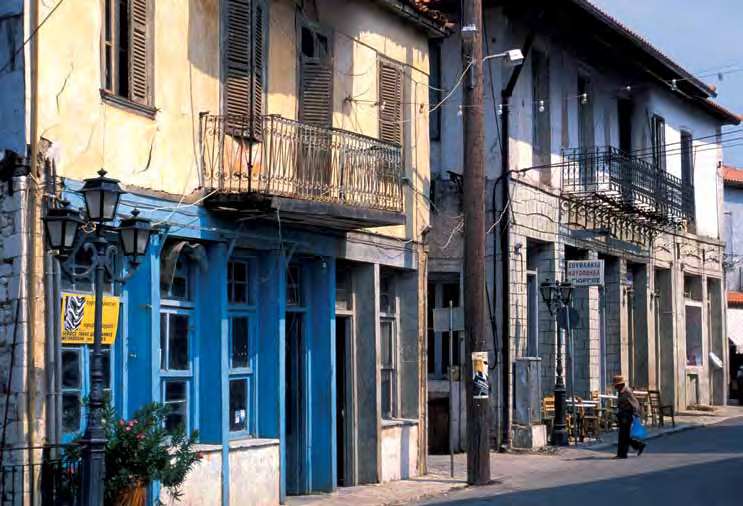 gr Η περιοχή δεν έχει μόνο ιστορικό και γαστρονομικό ενδιαφέρον, αλλά θα σας εκπλήξει με την εκπληκτική ρυμοτομία της The area is not only of historical and gastronomic interest; it will also