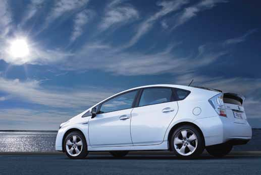 Παρουσίαση Toyota Prius By Nikos Marinopoulos γκάζ προσφέρει τη λειτουργικότητα ενός μεγάλου οικογενειακού μοντέλου.