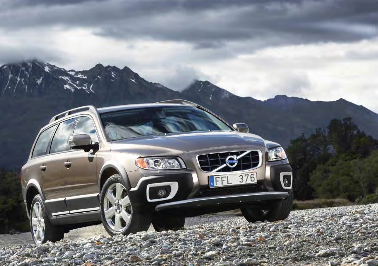 Παρουσίαση volvo XC70 Επιμέλεια κειμένου: Νίκος Μαρινόπουλος Volvo XC70 Ιδανικό στο ταξίδι, με τούρμπό κινητήρα, με έξύπνη τετρακίνηση, οδοστρωτήρασ εκτός δρόμόύ, αχανεισ όι χώρόι