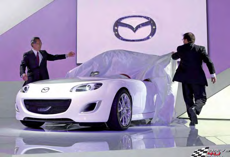 On occasion of the 20th anniversary of the MX-5, Mazda decided to celebrate by creating the original anniversary MX-5 Superlight.