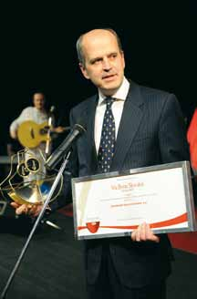 Via Bona Slovakia 2009 Poznáme víťazov Večer 30. marca 2010 Nadácia Pontis odovzdala ocenenia víťazom jubilejného 10. ročníka ocenenia Via Bona Slovakia za rok 2009.