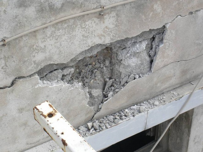 (ph περίπου 12,5 ) Μείωση αλκαλικότητας λόγω χημικής αντίδρασης του υδροξειδίου του ασβεστίου