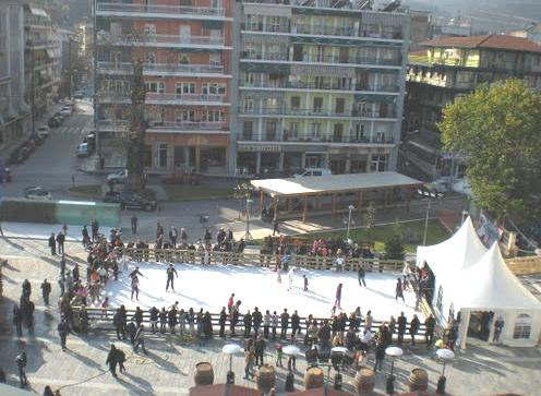 Η φιλοσοφία του σχεδιασμού ήταν: α) Να γίνει μέσα στο κέντρο της πόλης μια όαση ξεκούρασης και «φυγής» από τους ήχους και τη βοή της τσιμεντούπολης.